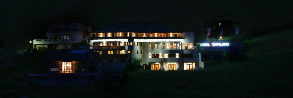 Hotel Gipfelherz Ішгль Екстер'єр фото