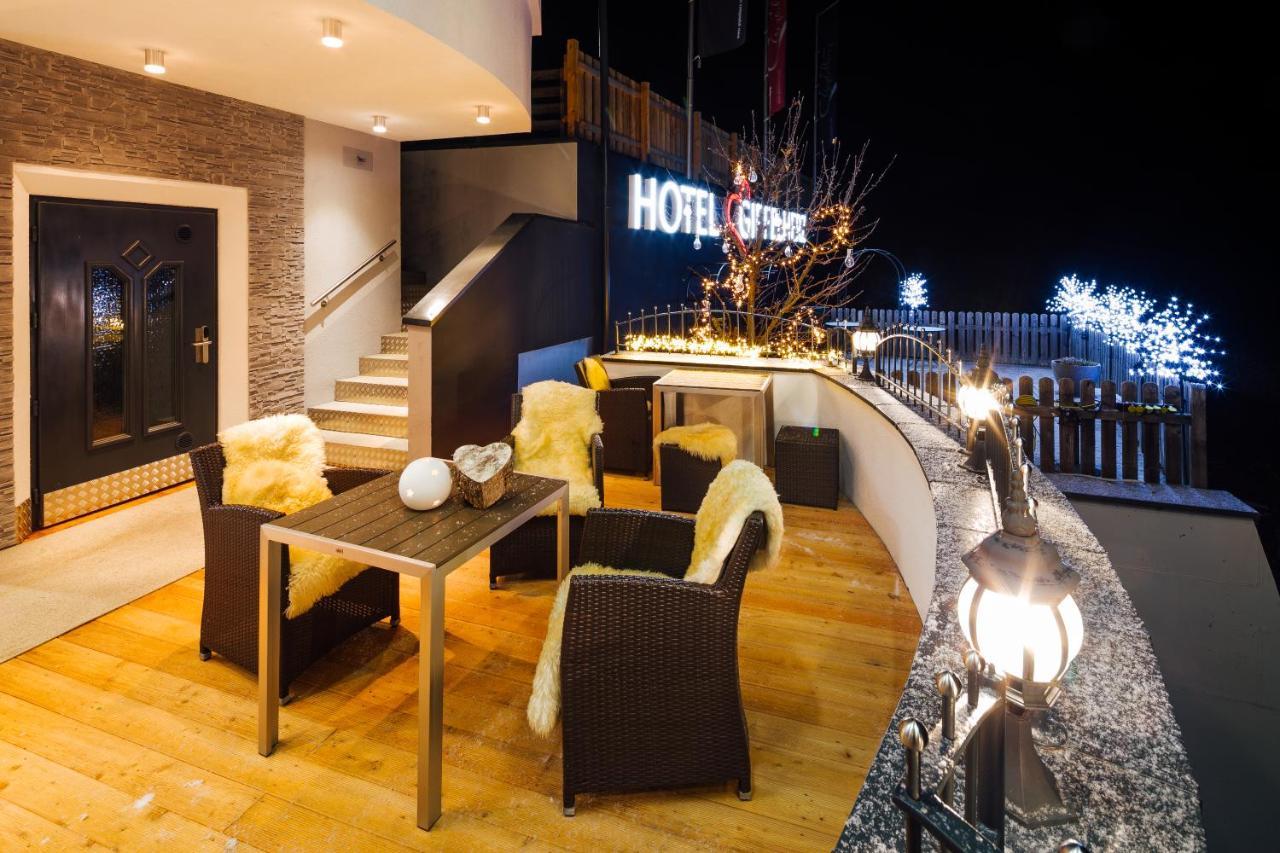 Hotel Gipfelherz Ішгль Екстер'єр фото